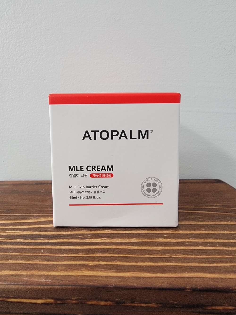 MLE Cream Moisturizer - White & Red